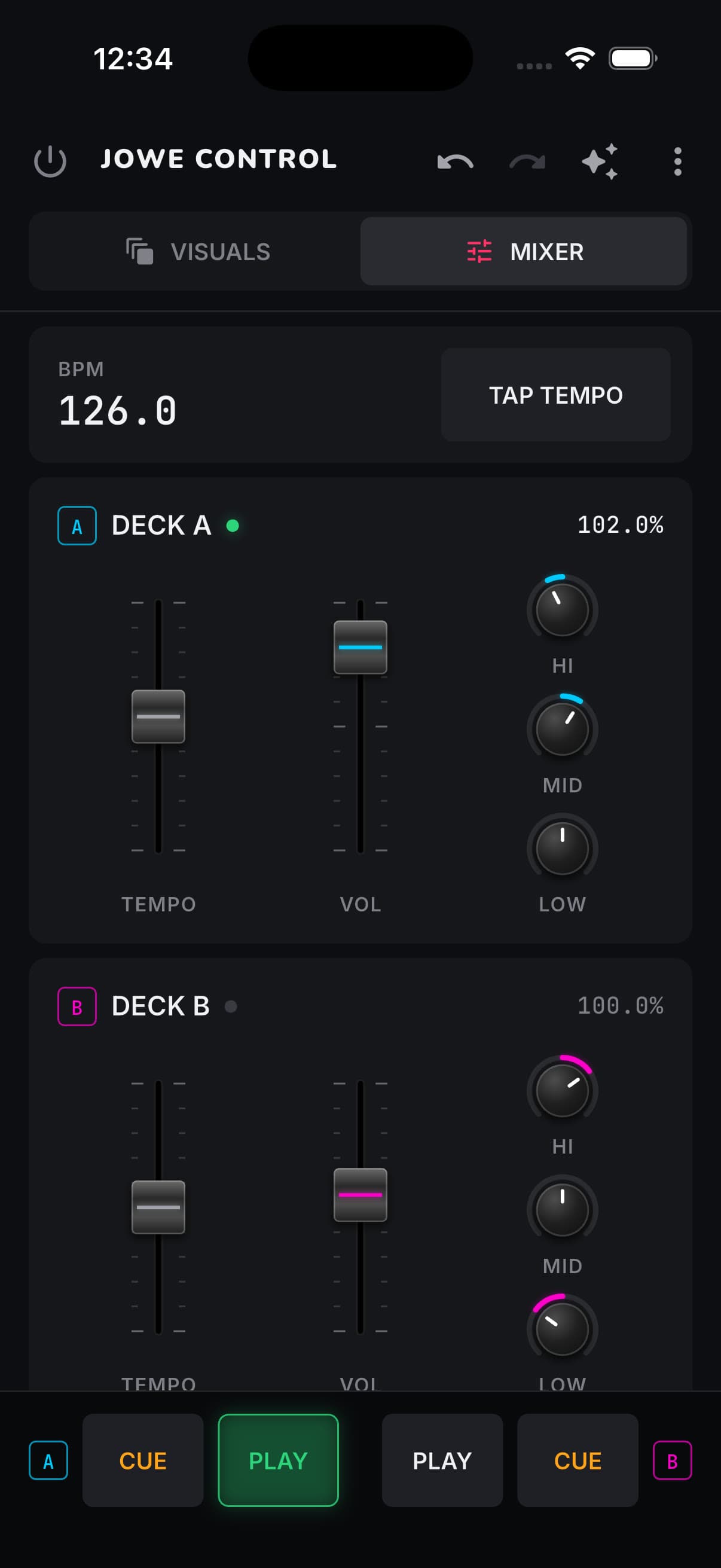 Jowe Control: mixer com BPM, decks A e B, faders e EQ de três bandas.